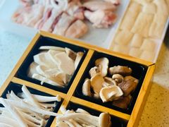 -烹然四季椰子鸡火锅(团结湖总店)