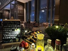 -君悦酒店·大堂酒吧·高空下午茶·暮色微醺