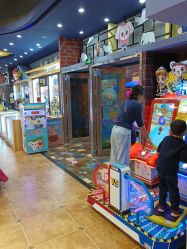 -卡通尼乐园(五彩世界店)
