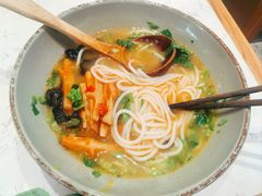 -百春原湖南牛肉粉(百联世纪店)