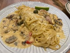 -玛格萝妮比萨屋(四平店)