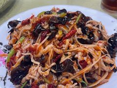 鱼香肉丝-春水锅贴·传统鲁菜(大明湖店)