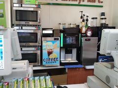 -全家便利店(愚园店)