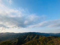 -鬼笑石后山停车场