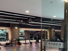 -英派斯健身旗舰店(海信国际中心馆)