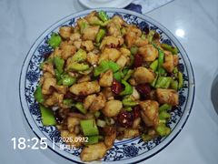 辣子鸡丁-北大地皖峰饭馆