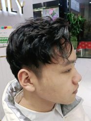 -艾米莉 烫染沙龙