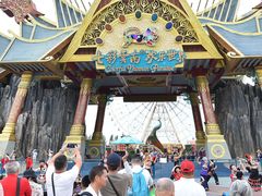 -七彩云南欢乐世界