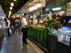 -席娜卡琳火车铁道夜市