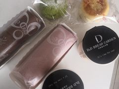 -顶东面包花园·生日蛋糕(世博店)