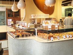 -VERIE BAKEHOUSE
