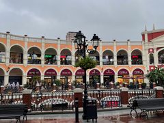 -佛罗伦萨小镇广佛名品奥特莱斯(疏港路店)