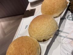 酥皮焗叉烧包-添好运点心专门店(深水埗店)