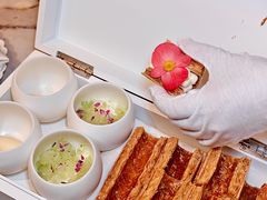 -弦月窗LUNETTE BY AMANDA(复兴路店)