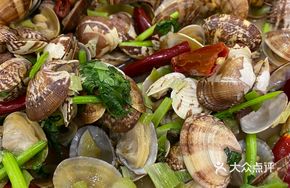 Stir-fried Clams with Spicy Sauce