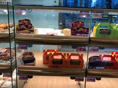 面包甜点陈列柜-新侨三宝乐面包店(崇文门店)