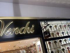 -VENCHI 闻绮(上海佛罗伦萨小镇店)
