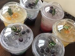 -Chom Cafe and Restaurant