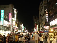 -六合夜市