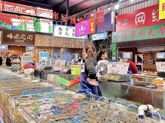 -三亚火车头万人海鲜广场