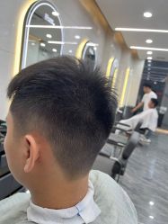 点击看大图 -七分屋LA·烫发·染发·剪发