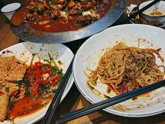-俭寨大盘鸡·手抓肉·烧烤新疆菜(乌苏路店)