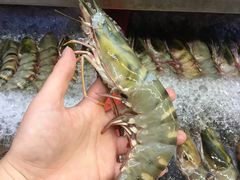 -J Daeng Seafood