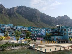 -百里峡七彩艺术小镇