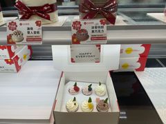 -花花卷卷·鲜食蛋糕(静安久光百货店)