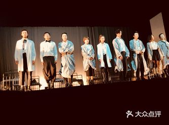 工作人员一直看着，不敢吃东西，这点很好
