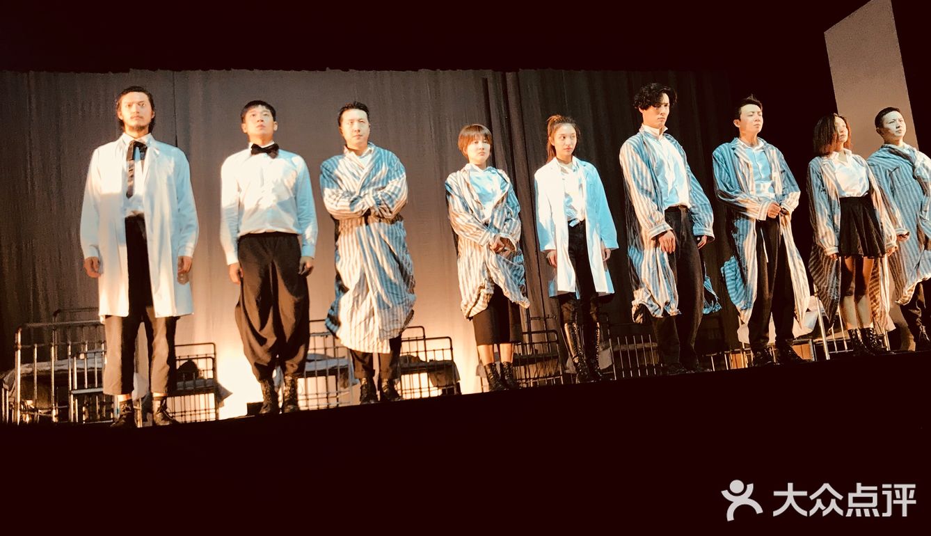 工作人员一直看着，不敢吃东西，这点很好