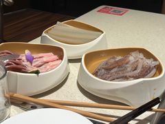 -海底捞火锅鲜切牛肉主题店(长寿路店)