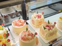 -花花卷卷·鲜食蛋糕(泉屋店)
