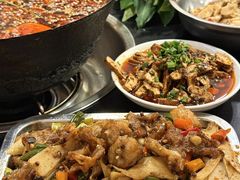 -鸿顺老铁锅美蛙鱼府(解放碑店)