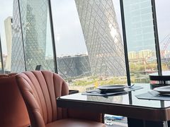 -福楼毕斯罗F Bistronome(国贸商城约会地标景观店)
