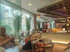 -怡咖啡海鲜自助餐厅(浦东香格里拉店)