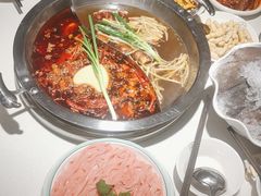 -茅草房·河畔园林火锅