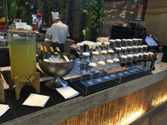 -松山湖凯悦酒店·Café自助餐厅·周末火舞秀表演