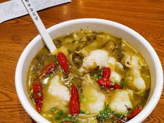 -渝是乎酸菜鱼·川渝小炒(新世界百货望京店)