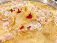 -老来福·非遗酸汤兔(凯旋路店)