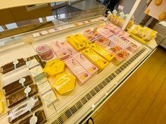 面包甜点陈列柜-好利来(万卉路店)