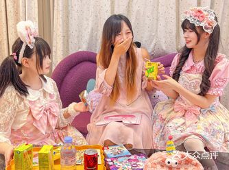 为什么会有女生去次元偶像咖啡厅啊？