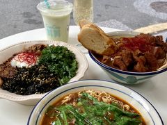 -CowCow其其·牛杂咖啡公司(六运店)