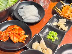 -肉甲韩国木炭烤肉(新壹街1店)