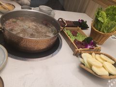 -菌子鲜汤野生菌锅