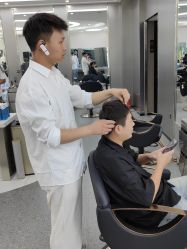 -MOVAN  HAIR莫凡匠人发型屋