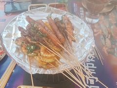 -何师烧烤Pro ·江湖川菜·小龙虾·精酿啤酒(太古里旗舰店)