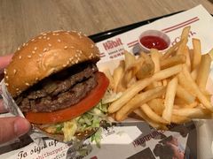 -The Habit Burger Grill 哈比特汉堡(复兴soho店)