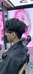 -藤野造型•烫染专业店