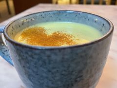 姜黄蜂蜜热奶-The Rug Cafe(王府中环店)